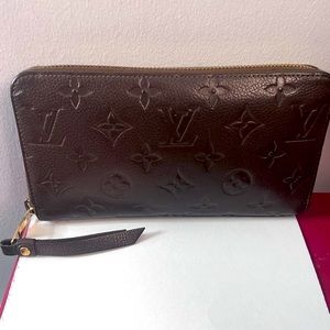 🔥🔥🔥Gorgeous Louis Vuitton empriente leather zippy wallet. Code SP2160🔥🔥🔥